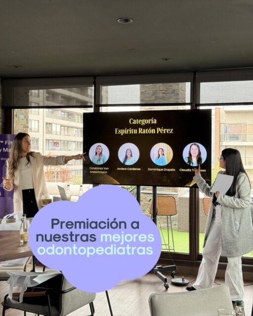 PREMIACIÓN CLUB RATÓN PÉREZ 2026 🏆  El pasado viernes tuvimos el privilegio de celebrar a quienes hacen grande esta comunidad día a día: nuestras increíbles odontopediatras a lo largo de todo Chile 🩵🐭  Entre diplomas, premios, regalitos y muchas sorpresas, vivimos una mañana llena de alegría y reconocimiento, porque detrás de cada sonrisa cuidada hay profesionales comprometidas, apasionadas y con una vocación enorme.  Más que una premiación, fue una oportunidad para agradecer, compartir y celebrar todo lo que hemos construido juntas. Porque Club Ratón Pérez no es solo una red de odontopediatras, es una comunidad que crece, se apoya y trabaja unida con un mismo propósito: entregar la mejor experiencia a nuestros pequeños pacientes y sus familias 🦷✨  Gracias por ser parte de esta hermosa familia y por demostrar, una vez más, que cuando trabajamos juntas, logramos cosas increíbles.  ¡Por muchas sonrisas más y por seguir haciendo crecer esta gran comunidad! 🏆🐭🦷  #ClubRatónPérezAwards2026