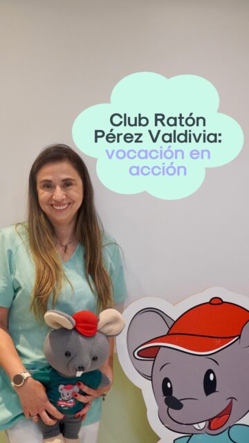 Hay historias que vale la pena escuchar 🩵  En este video, la Dra. @dra_pia_castillo_ nos abre un pedacito de su camino, su vocación y lo que significa acompañar a niños y familias en cada etapa 🦷✨  Porque cuando hay cariño, experiencia y dedicación… todo se siente distinto 🐭  Te esperamos en Club Ratón Pérez Valdivia, estamos ubicados en la calle Yungay 783 🙌🏼  Agenda tu hora con nosotros 😁