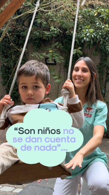 “Son niños, no se dan cuenta de nada…”  Quienes trabajamos con ellos sabemos que es todo lo contrario. Los niños observan cada detalle, recuerdan pequeños cambios y perciben con mucha facilidad cómo se sienten las personas que los rodean 🐭🩵  En odontopediatría, esa sensibilidad también importa. Una mirada amable, un tono de voz tranquilo y una atención respetuosa pueden marcar la diferencia entre una experiencia de miedo y una visita llena de confianza🦷✨  Porque los niños no solo vienen a cuidar sus dientes: también necesitan sentirse escuchados, seguros y acompañados 🙌🏼  #ClubRatónPérez #Odontopediatría #DentistaInfantil #InfanciasRespetadas #SaludBucalInfantil ExperienciasPositivas