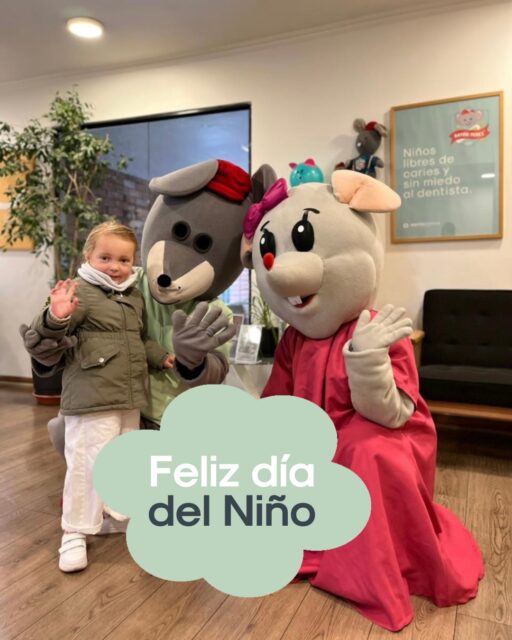 ¡Feliz Día del Niño! 🐭🦷🩵  Hoy celebramos a quienes llenan nuestros días de risas, preguntas, aventuras y sonrisas únicas ✨  En Club Ratón Pérez nos encanta acompañarlos mientras crecen, ayudándolos a cuidar su sonrisa de una forma entretenida, cercana y llena de cariño. Que nunca falten los juegos, la imaginación y muchas razones para sonreír🥰  ¡Feliz día a todos nuestros pequeños del Club Ratón Pérez! 🐭🫶🏼  #DíaDelNiño #ClubRatónPérez #SonrisasFelices #Odontopediatría #CuidamosSuSonrisa