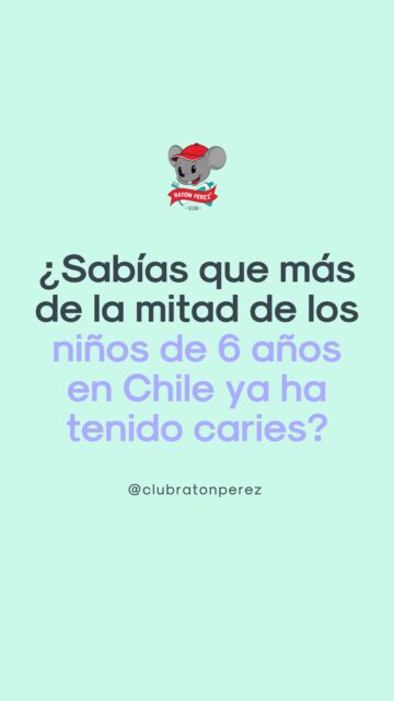 El 55% de los niños de primero básico en Chile presenta historia de caries 🦷  Una cifra que nos recuerda algo muy importante: la prevención no puede esperar a que aparezca dolor.  Además, el estudio señala que un 42% de los niños tiene al menos una caries cavitada sin tratar, por eso los controles periódicos, una buena higiene y el acompañamiento de los adultos en el cepillado siguen siendo fundamentales 🩵  En Club Ratón Pérez queremos que visitar al odontopediatra sea parte de crecer sanos y de cuidar su sonrisa desde chicos 🙌🏼🐭  ¿Hace cuánto fue su último control? Agenda su hora en Club Ratón Pérez